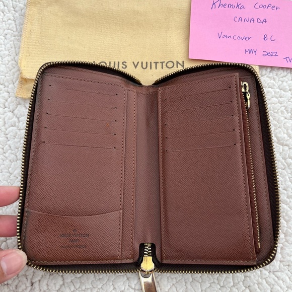 Lv Compact wallet - Picture 2 of 16